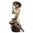 Statuina donna che scrive una lettera NAO in porcellana 29x17 cm
