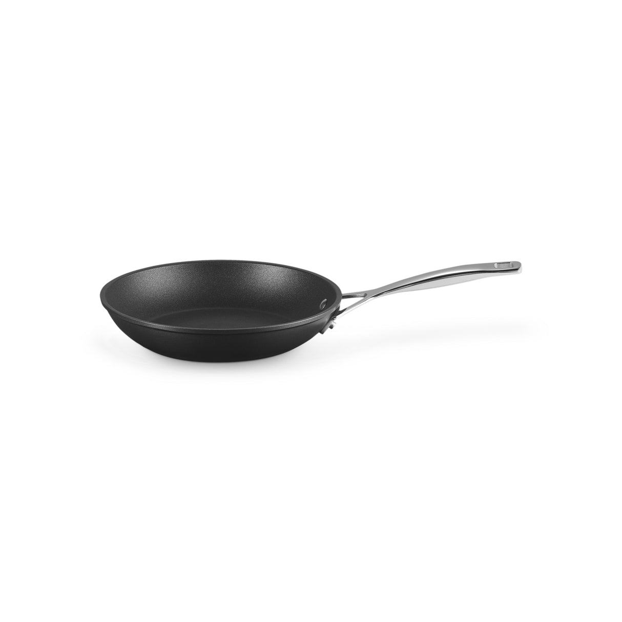 LE CREUSET Padella Bassa Manico Lungo Antiaderente 22cm Alluminio
