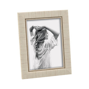 Portafoto Mascagni Casa in plastica beige con righe intarsiate 15x20 cm