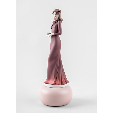 Lladró Scultura Haute Allure Stile Senza Tempo Serie Limitata 38x14cm Porcellana