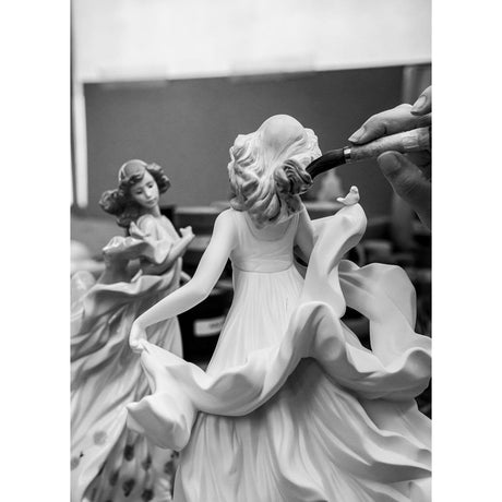 Lladró Figurina Dama 32x21cm Porcellana