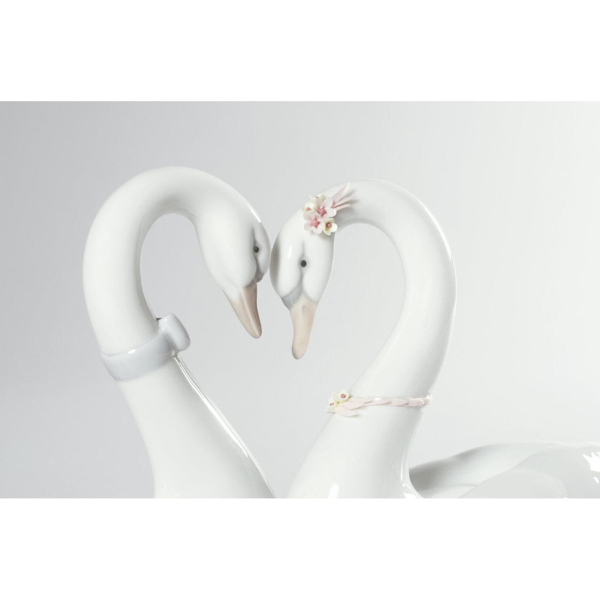 Lladró Figurina Cigni Amore Senza Fine 13x27cm Porcellana