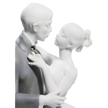 Lladró Figurina Coppia Il Valzer Dei Fidanzati Lustro Argento 30x21cm Porcellana