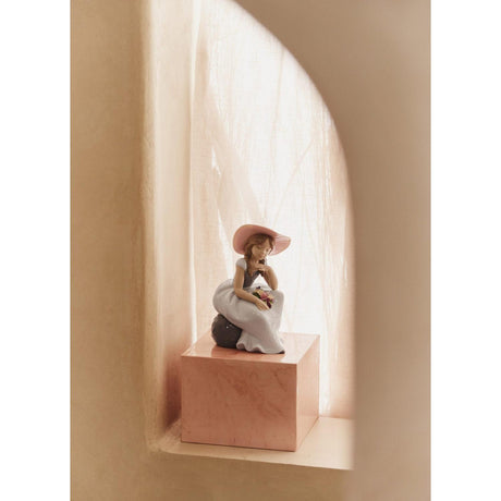 Lladró Scultura Bimba E' Arrivata la Primavera 23x11cm Porcellana
