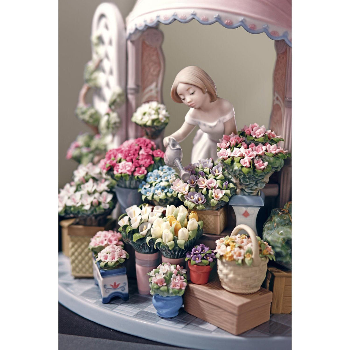 LLADRO' Scultura Donna Fiorire Romantico 30x32cm Porcellana