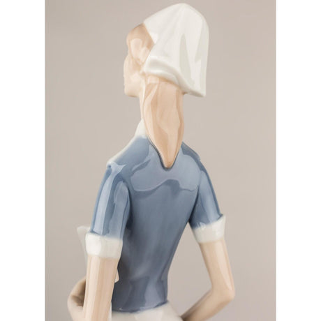 Lladró Figurina Infermiera 36x10cm Porcellana