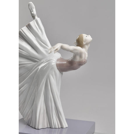 Lladró Figurina Balletto Giselle Arabesco 28x18cm Porcellana