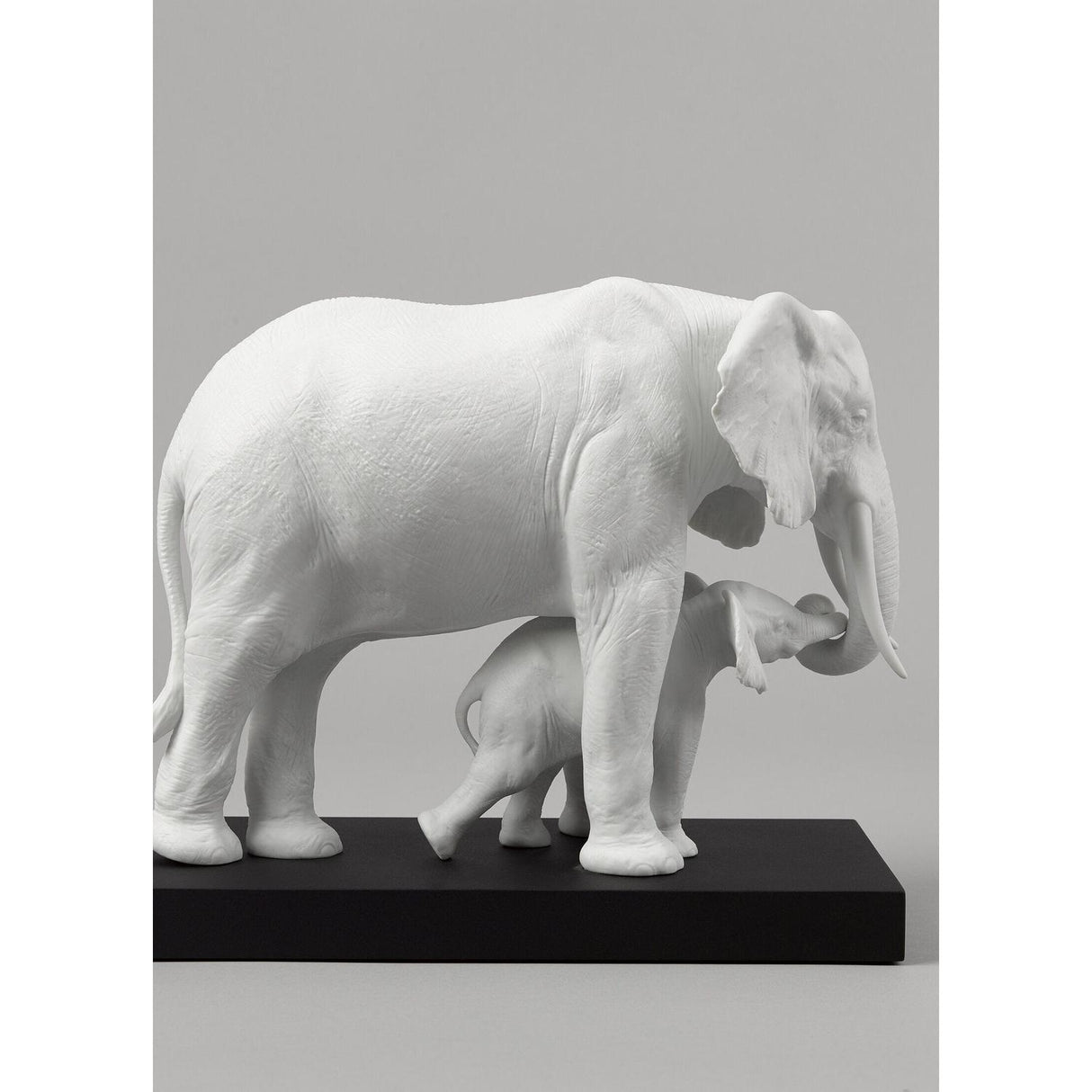 Lladró Scultura Elefanti Indicando la Via Bianco 29x36cm Porcellana