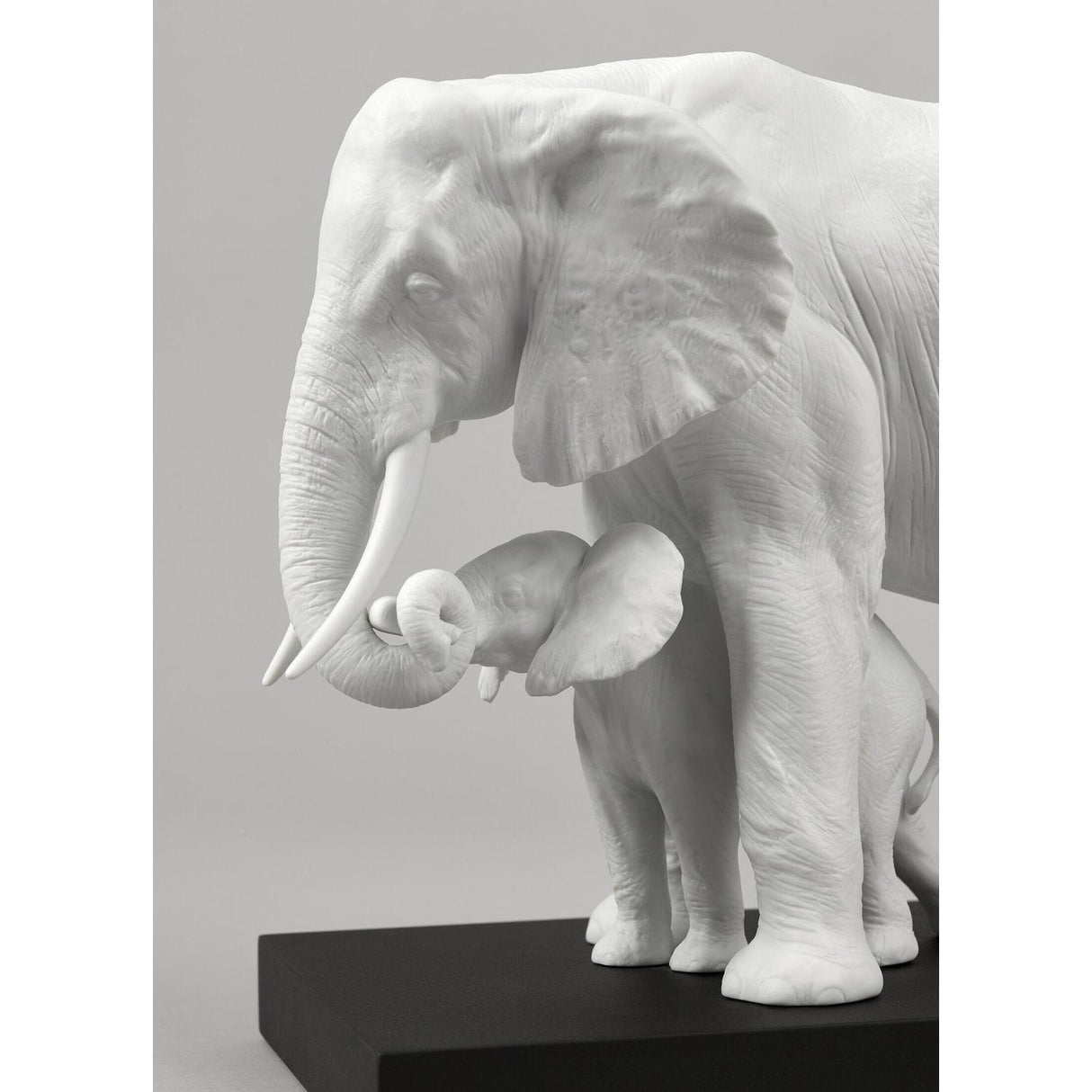 Lladró Scultura Elefanti Indicando la Via Bianco 29x36cm Porcellana