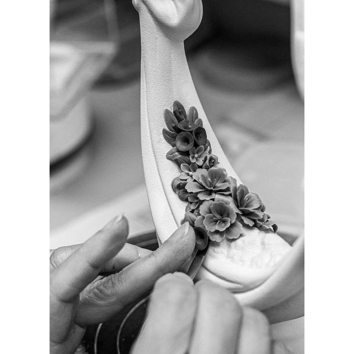 LLADRO' Figurina Colombe Fiori Dal Cielo 22x22cm Porcellana