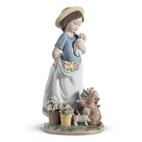 Lladró Figurina Bimba Coccole in Giardino 22x12cm Porcellana