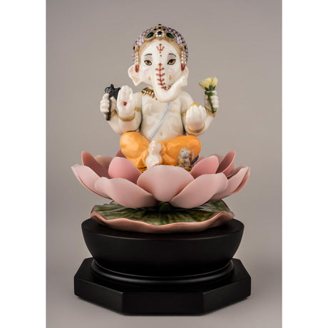 Lladró Figurina Ganesha con Loto 19x13cm Porcellana