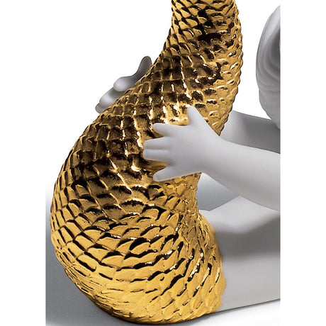 Lladró Figurina Sirena Giocando con Il Mare Lustro Oro 10x12cm Porcellana