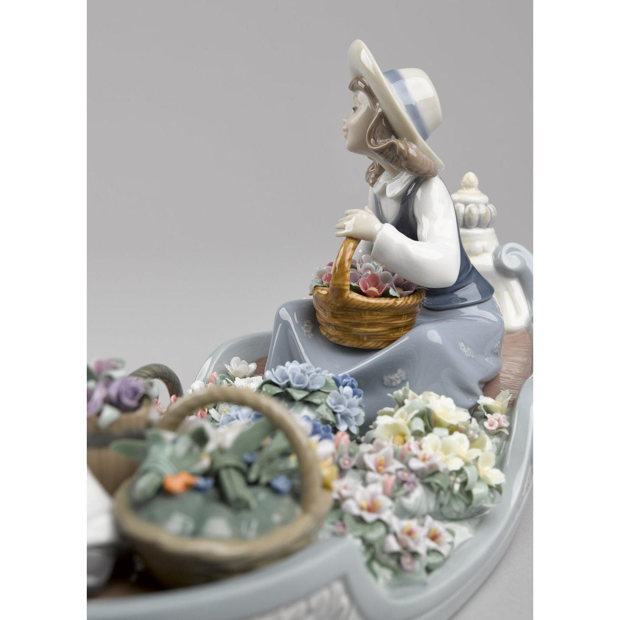 LLADRO' Scultura Fiori per Sempre 19x45cm Porcellana