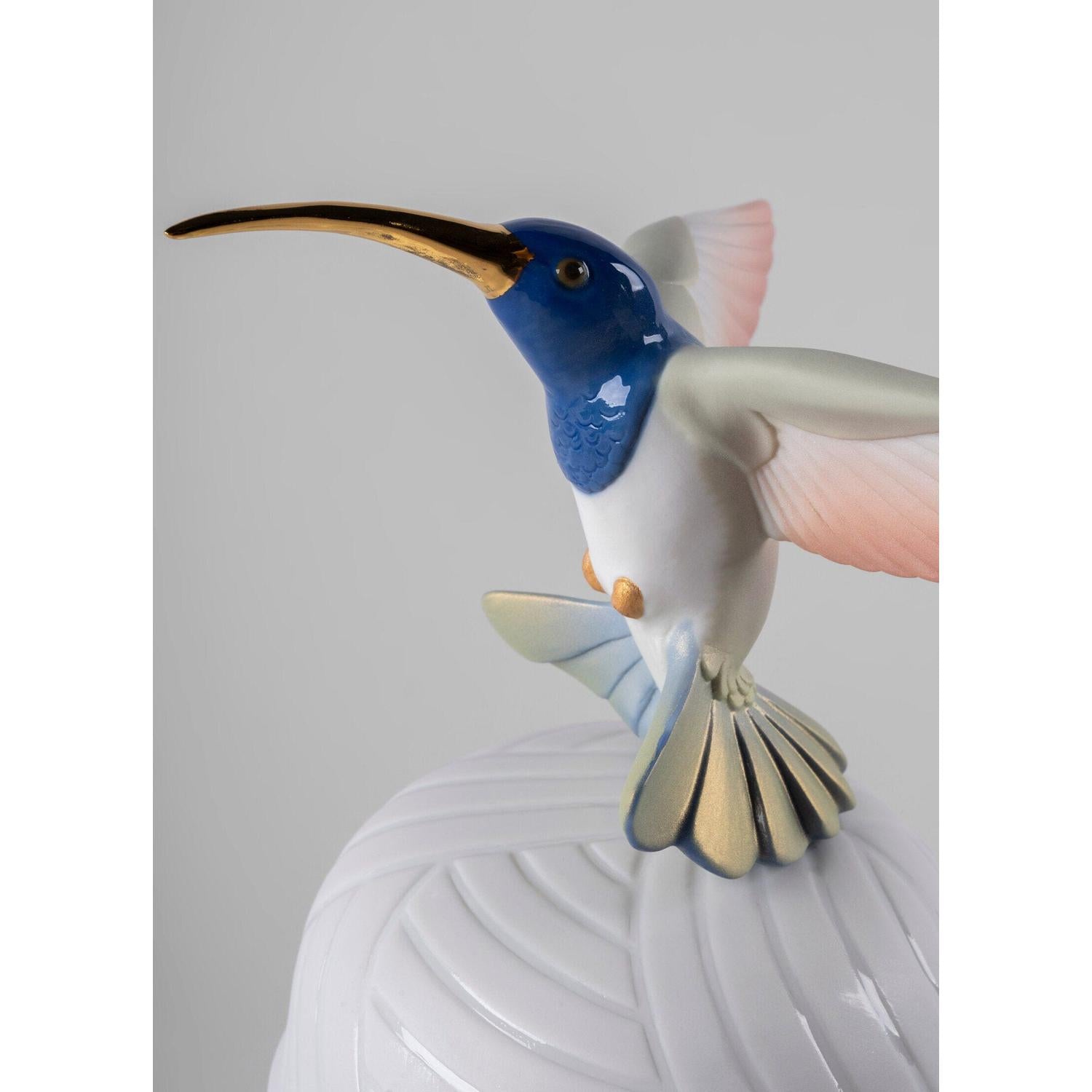 Juego De 4 Tazas De Porcelana De Colibrí Y Azalea Diseñadas Por La Artista Carolyn Shores Wright Juego De 4 Tazas De Porcelana De Colibrí Y Azalea Diseñadas Por La Artista Carolyn Shores Wright
