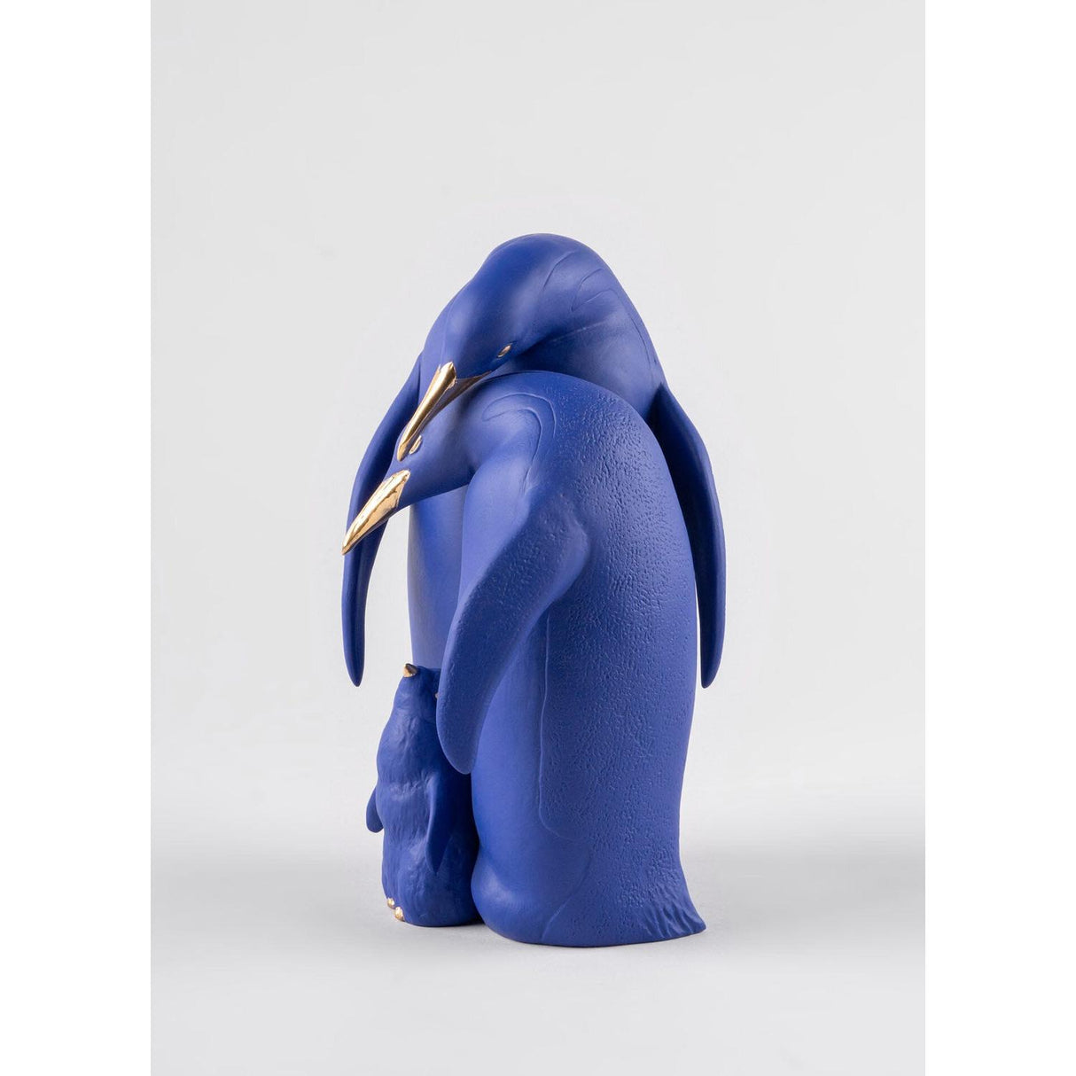 Lladró Scultura Famiglia di Pinguini Blu Oro Serie Limitata 25x16cm Porcellana