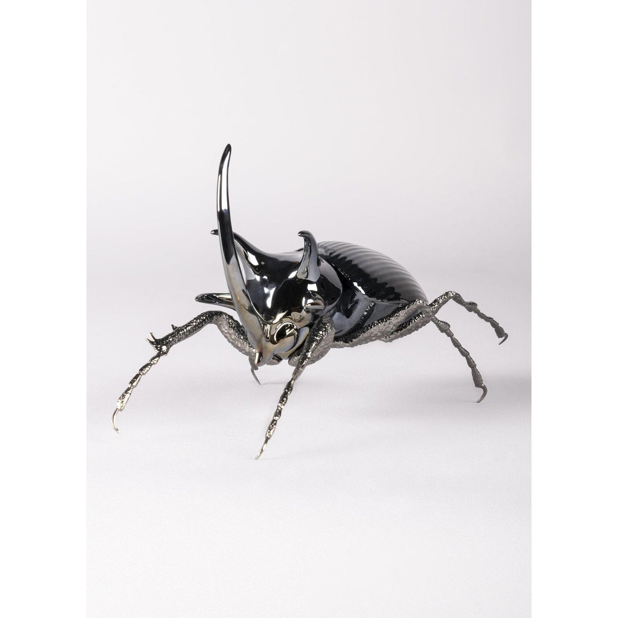 Lladró Figura Scarabeo Rinoceronte 12x26cm Porcellana