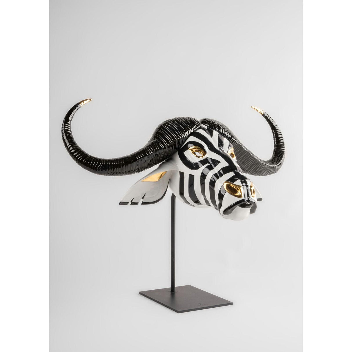 Lladró Maschera Bufalo Nero e Oro 36x67cm Porcellana