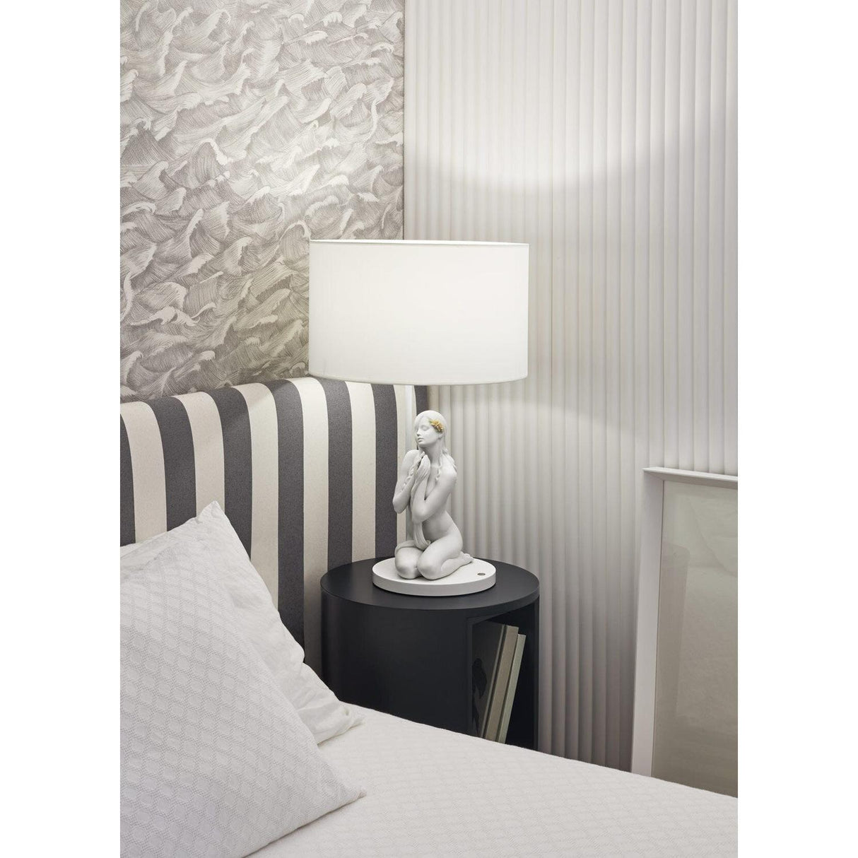 Lladró Lampada da Tavolo Pace Interiore 63x40cm Porcellana