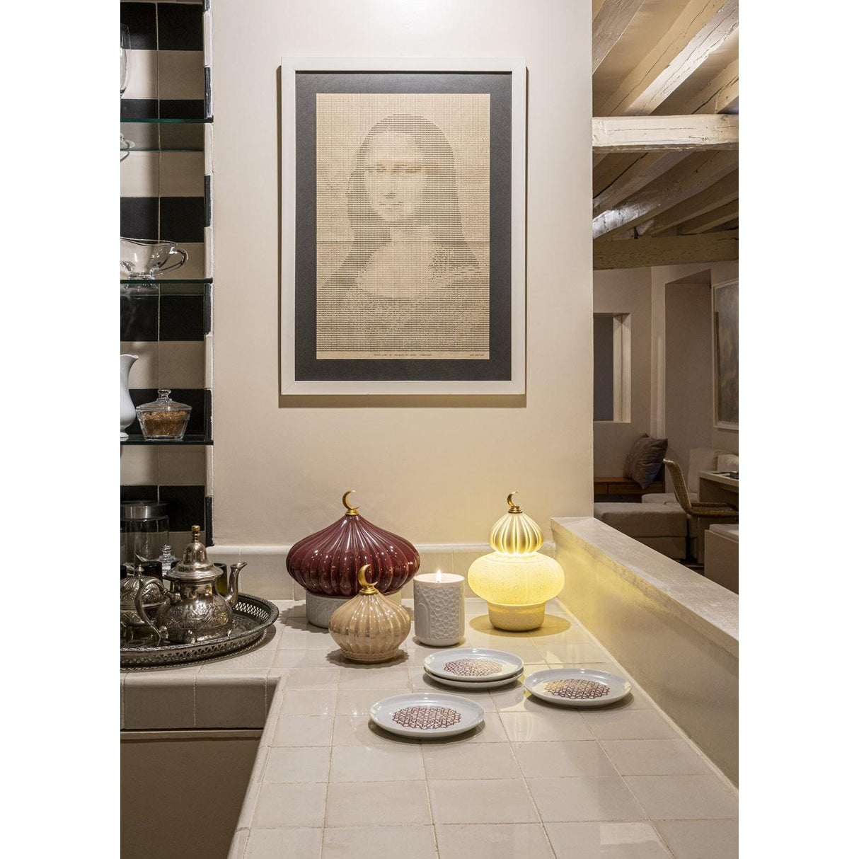 LLADRO' Candela Majestic Nights a Secret Orient Crema  24x13cm Porcellana