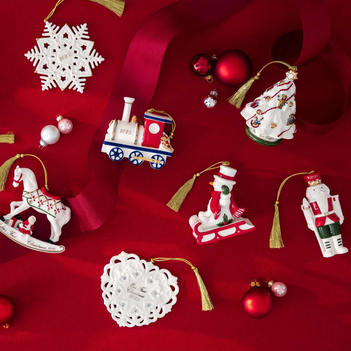 VILLEROY & BOCH Christmas Classics Edizione 2025 Addobbo Albero di Natale 10cm Porcellana