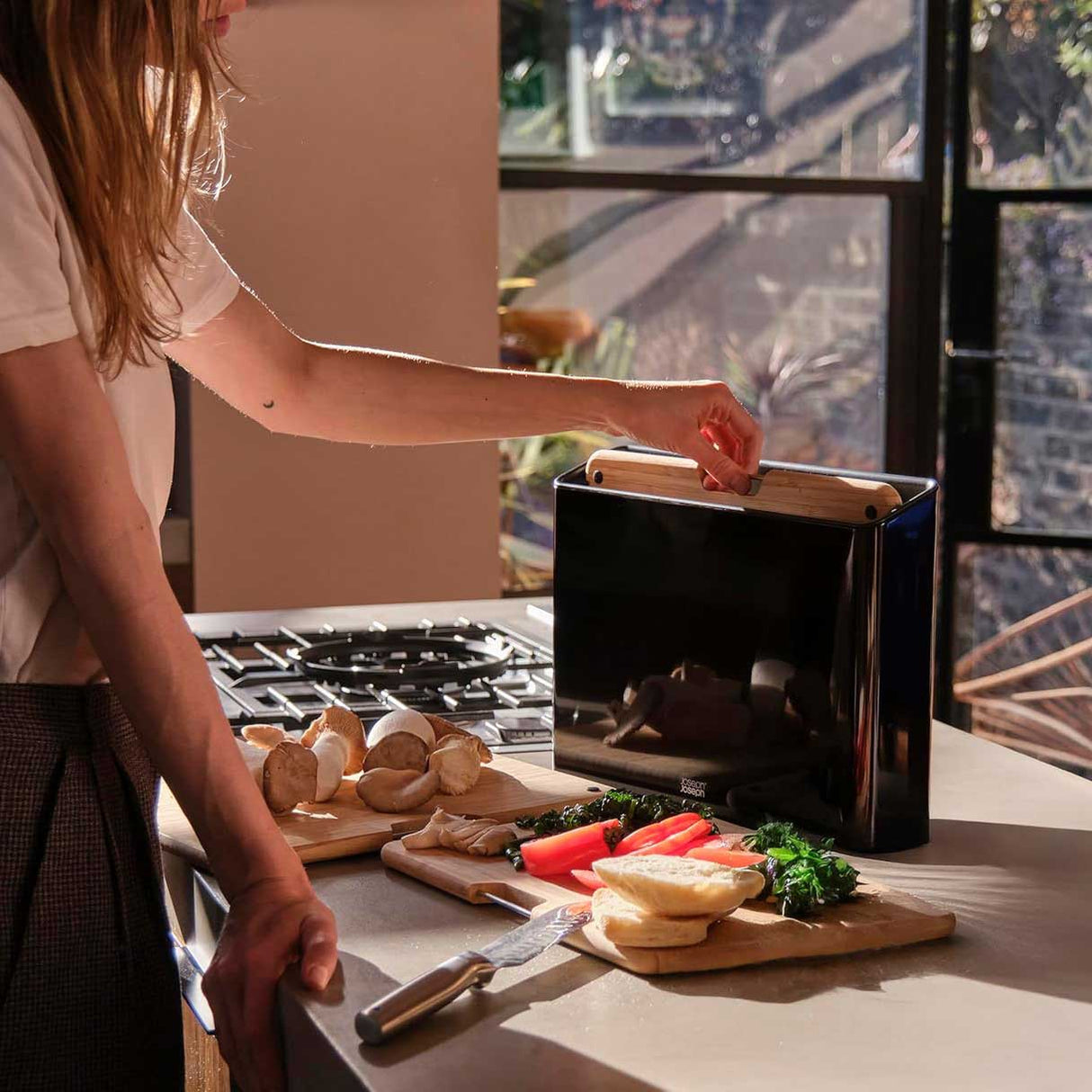 JOSEPH JOSEPH Folio Set 3 Taglieri in Bamboo con Cover in Acciaio Nero