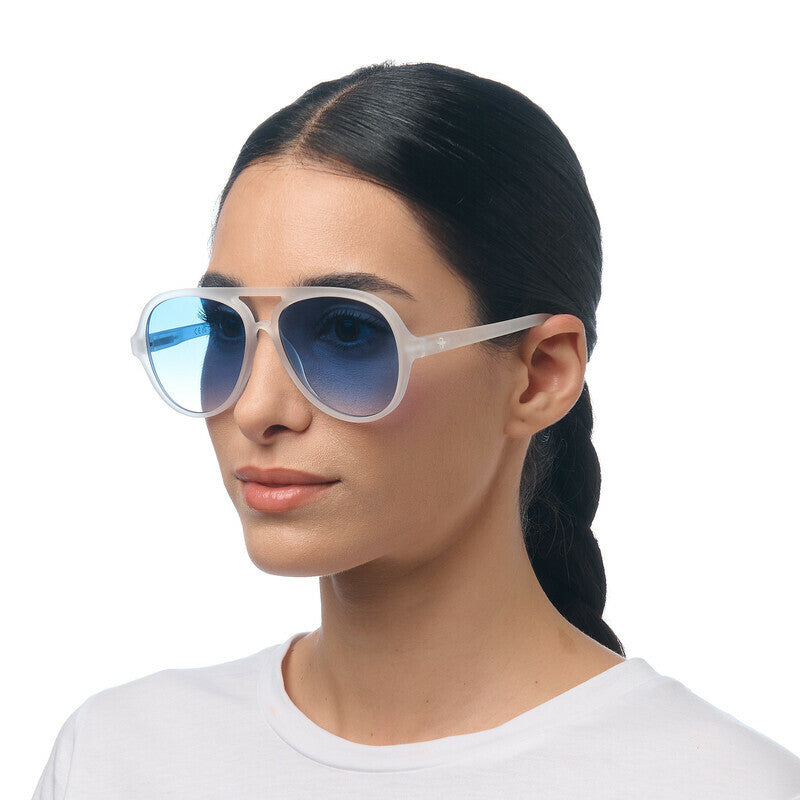 OKKIA Alessio Occhiali da Sole Unisex Goccia Bianco Trasparente Gradiente Blu