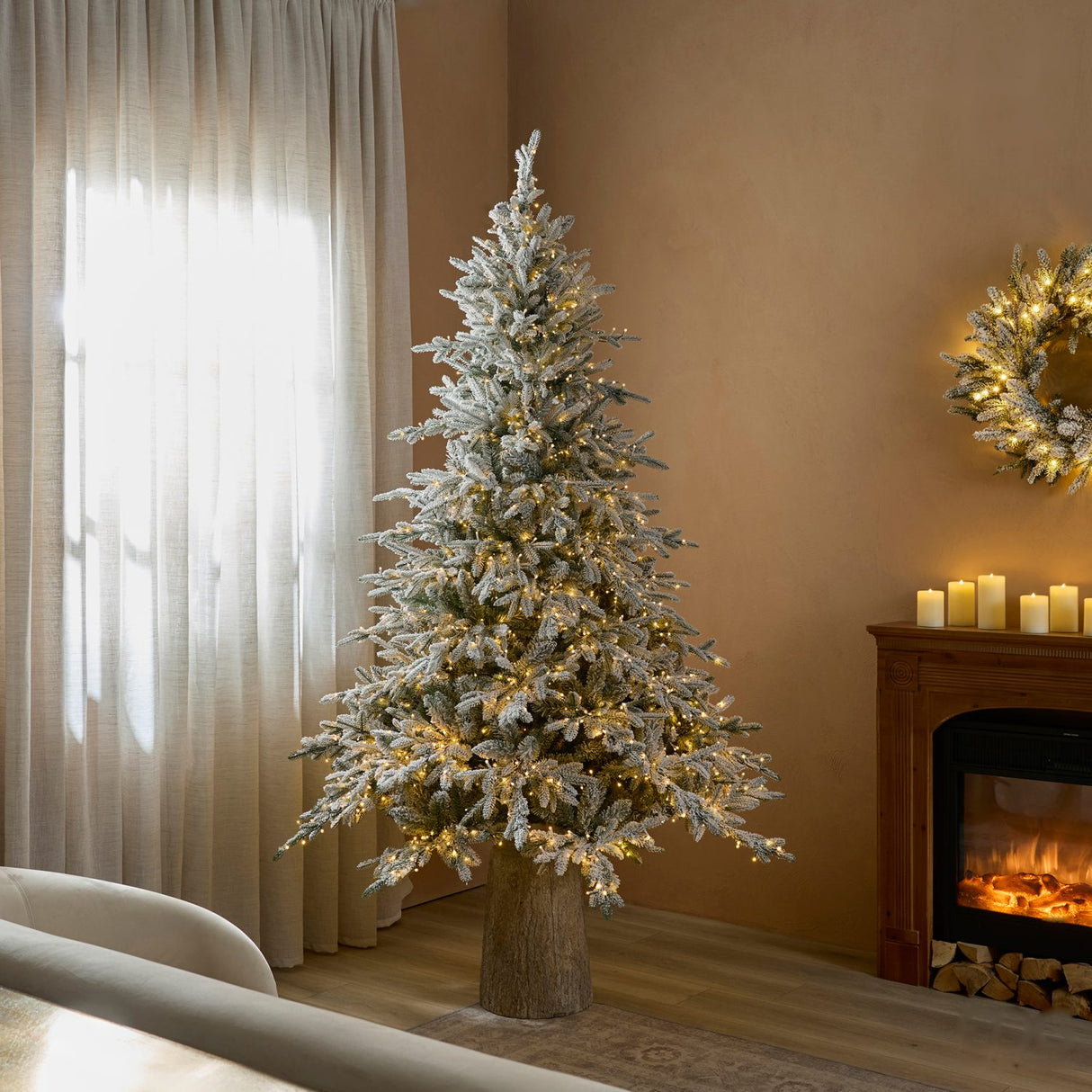EDG Enzo De Gasperi Albero di Natale Pino Cortina Innevato Bianco e Verde 2500 MiniLED 210x148cm