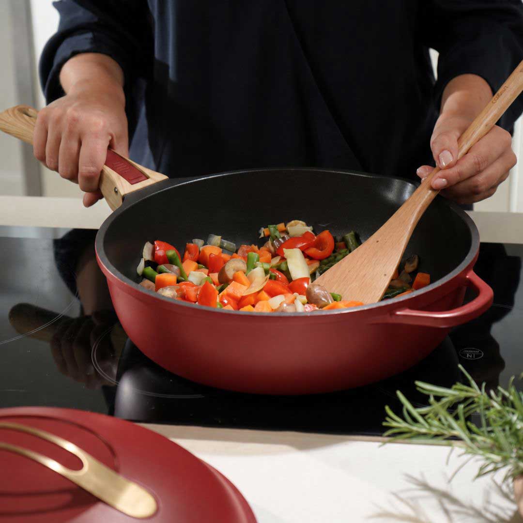 COOKUT La Favolosa Padella Casseruola Tegame 2 Manici 8 in 1 28cm Metallo Rosso Passion