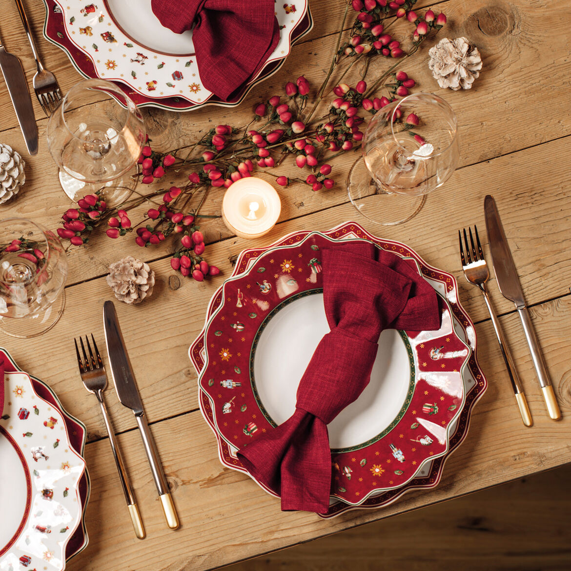 VILLEROY & BOCH Toy's Delight Piatto Piano Rosso 29cm Set 6 Pezzi Tavola Natale