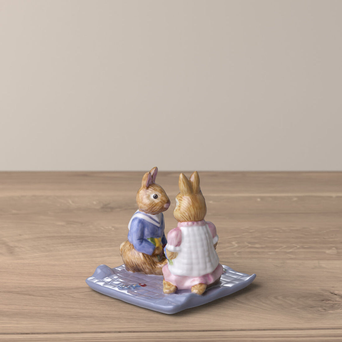 VILLEROY &amp; BOCH Bunny Tales Scena di Pasqua Prato Picnic 8cm Decorazione Pasquale