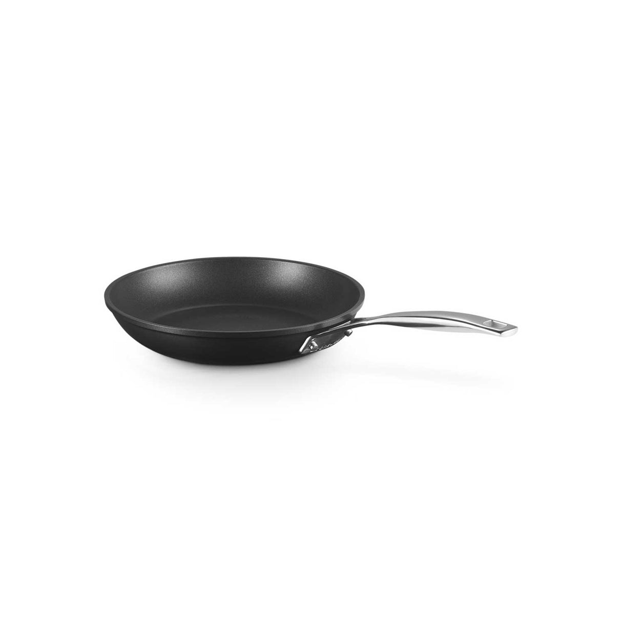 LE CREUSET Low Pan with Long Non-Stick Handle 24cm Aluminium