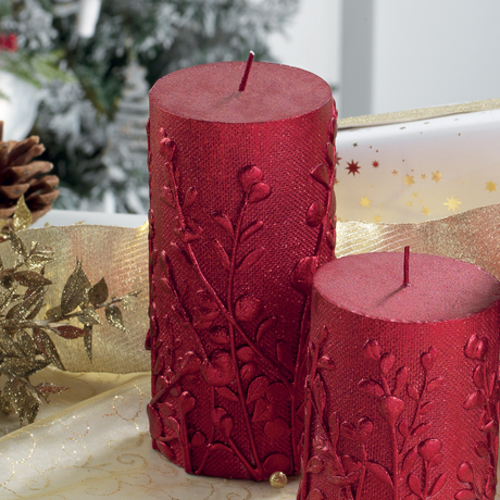 MASCAGNI CASA Cero Candela Decorata 15cm Decori in Rilievo Rosso