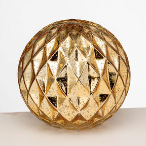 Sfera natalizia Noel in vetro oro con LED e motivo a rombi 19 cm